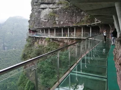 Glass walkway of Bale Yao mountain