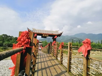 Dujiangyan Irrigation Project Scenic Spot