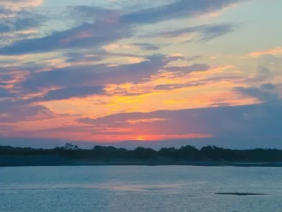 Observing the Sunrise in Fuyuan