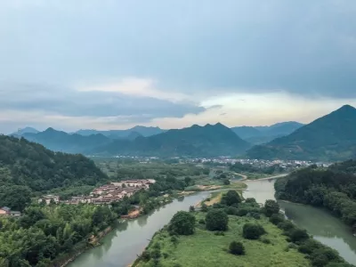 Guyan Painting Village