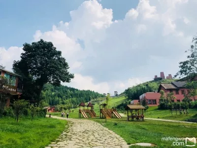 Haiping Yi Culture Town