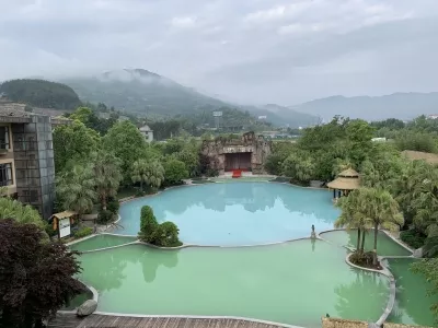 Jianmen Guan Tianci Hot Spring