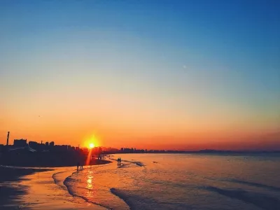 Jinshatan Beach Tourist Resort