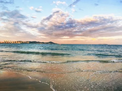 Jinshatan Beach