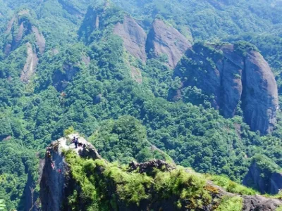 Langshan Scenic Area - Bajiaozhai Scenic Area