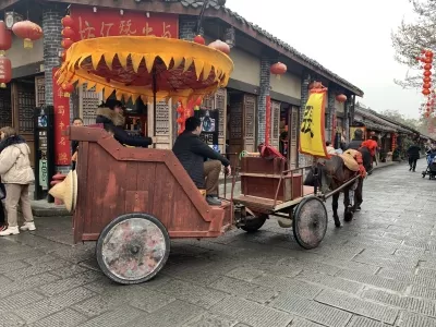 Langzhong Ancient City Pedestrian Street