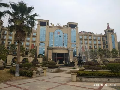 Leishan Defeng Kailong Hot Spring