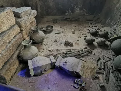 The Tomb of King Chu on Lion Rock