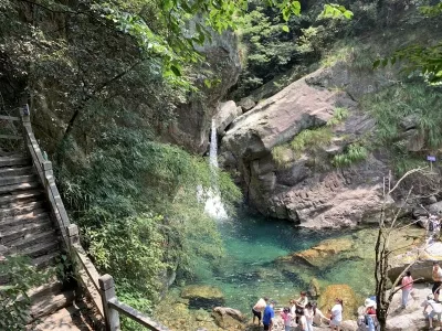 Lushan Sandai Spring