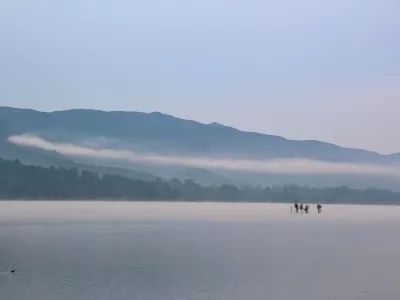 Nianhu Lake