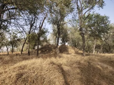 Xian County Han Tomb Group - Xian Wang Mausoleum
