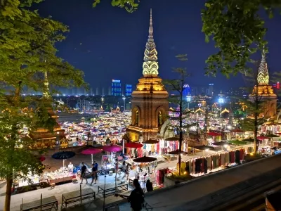 Yanping North Road Tourist Night Market