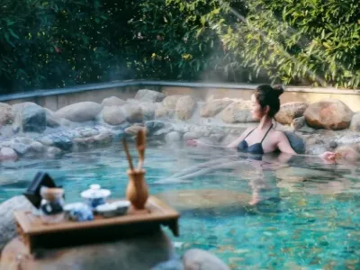 Yuexi Peninsula Hot Springs