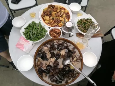 Yunfeng Tea Valley Scenic Area